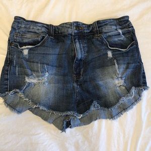 Lulu High Rise cut off shortie